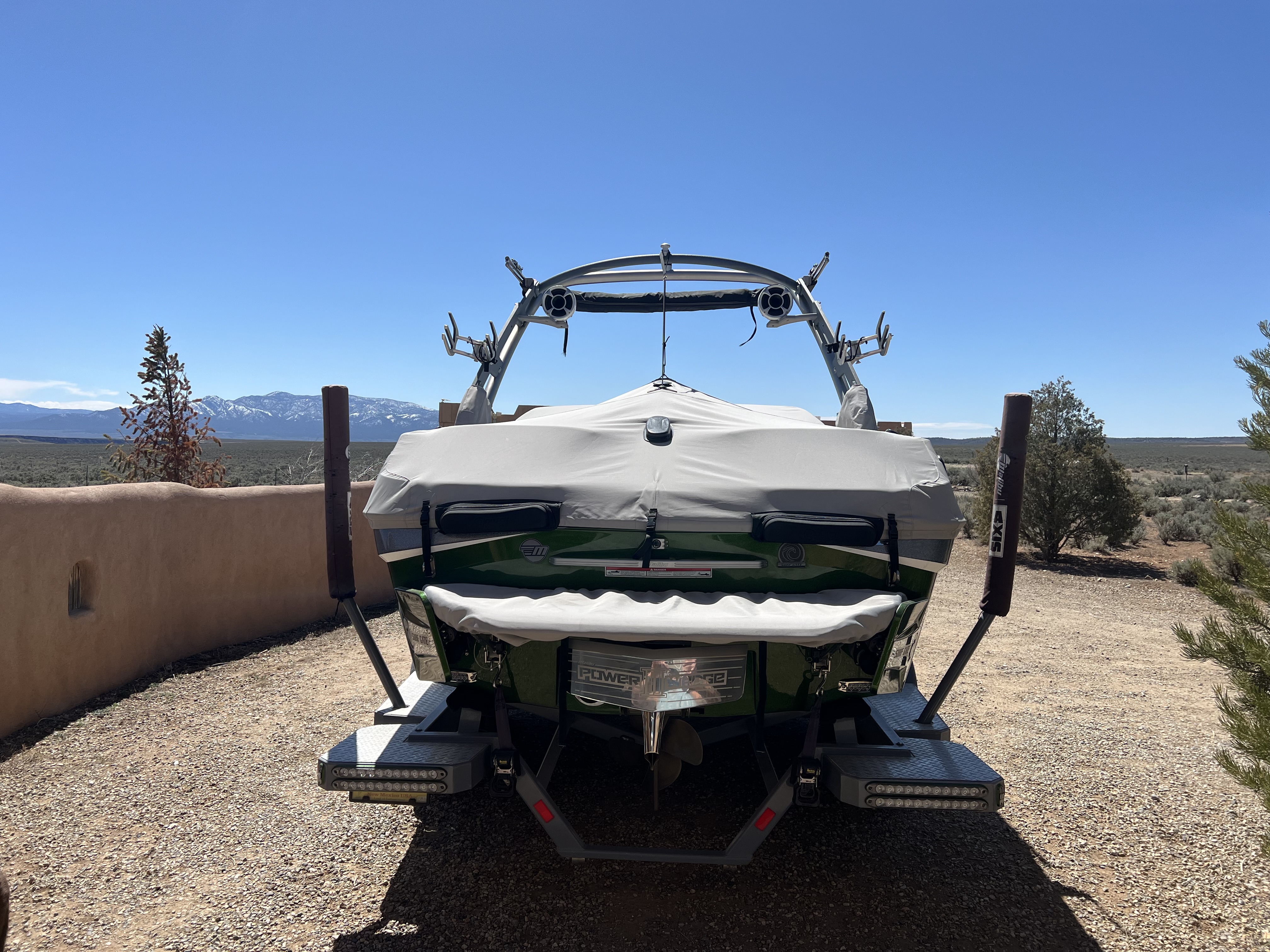 2020 Malibu 22MXZ Icon